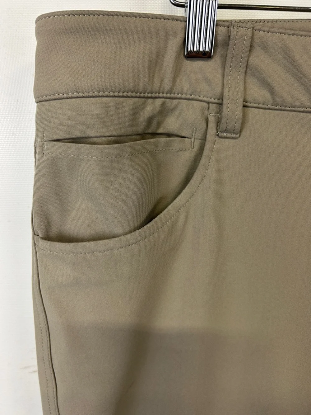 johnnie-O Prep-Formance flat front Chino.  36 x 30 - Picture 5 of 10